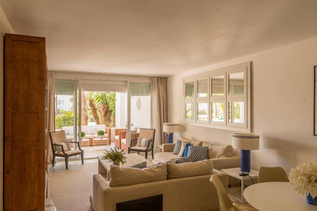 Alcazaba Beach Apartment Estepona Eksteriør bilde