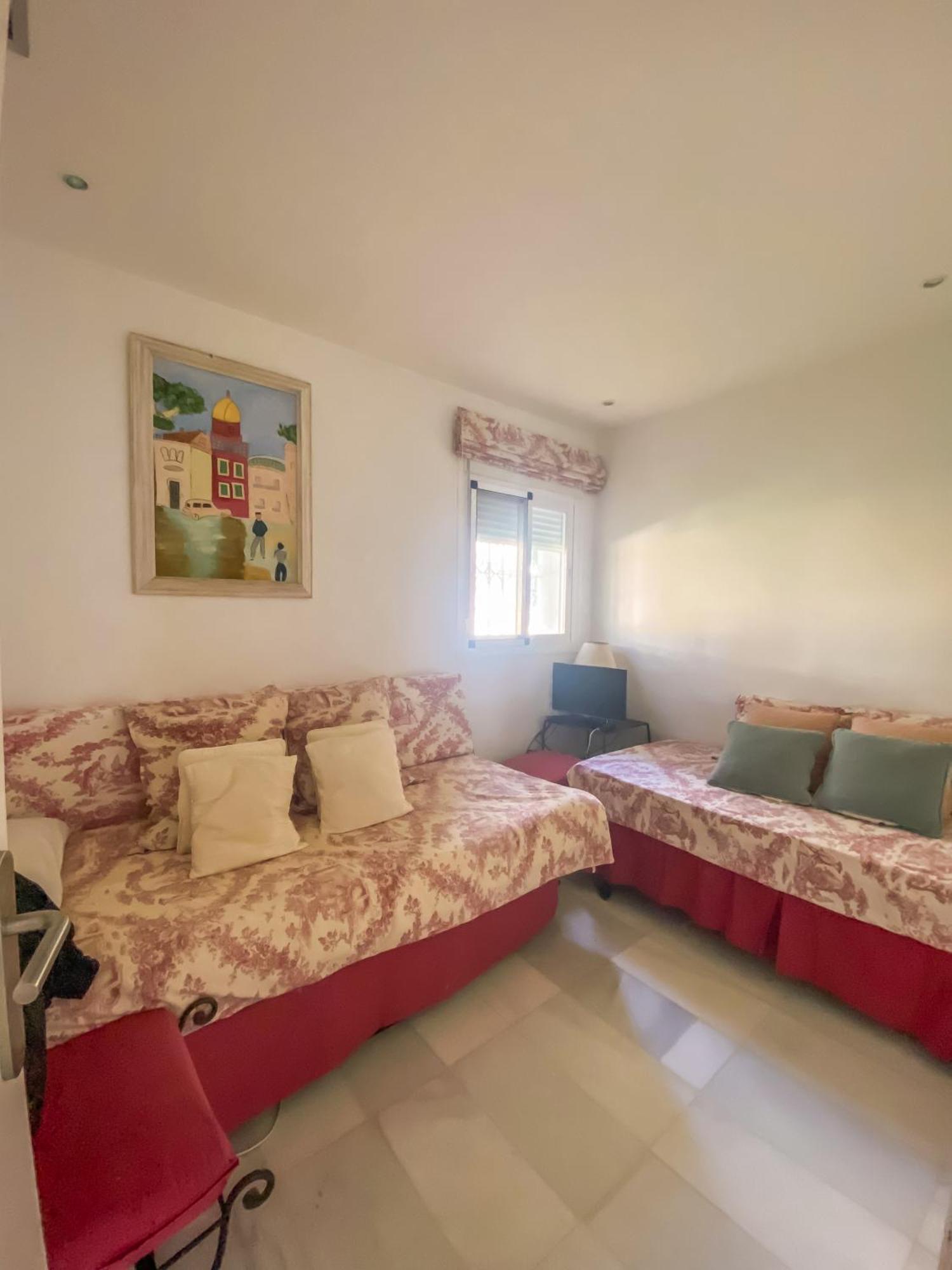 Alcazaba Beach Apartment Estepona Eksteriør bilde